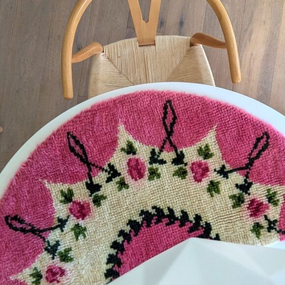 Floral Wool Latch Hook Rug - Picture 1 of 6